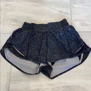 Lululemon Hotty Hot Short II 2.5”